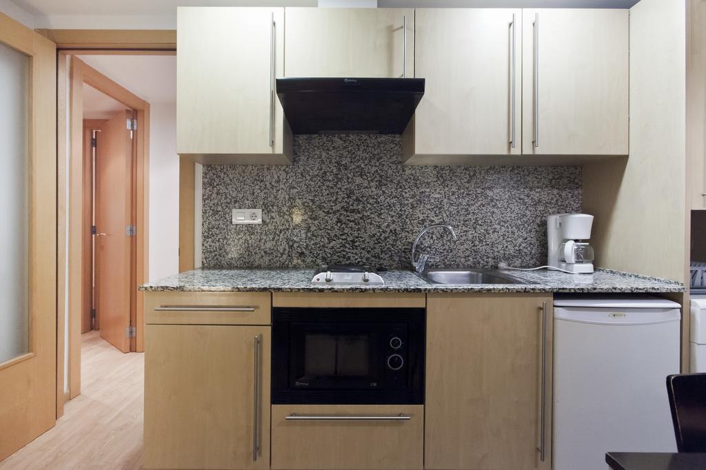 Apartaments Travessera-Parc Gueell บาร์เซโลนา ภายนอก รูปภาพ