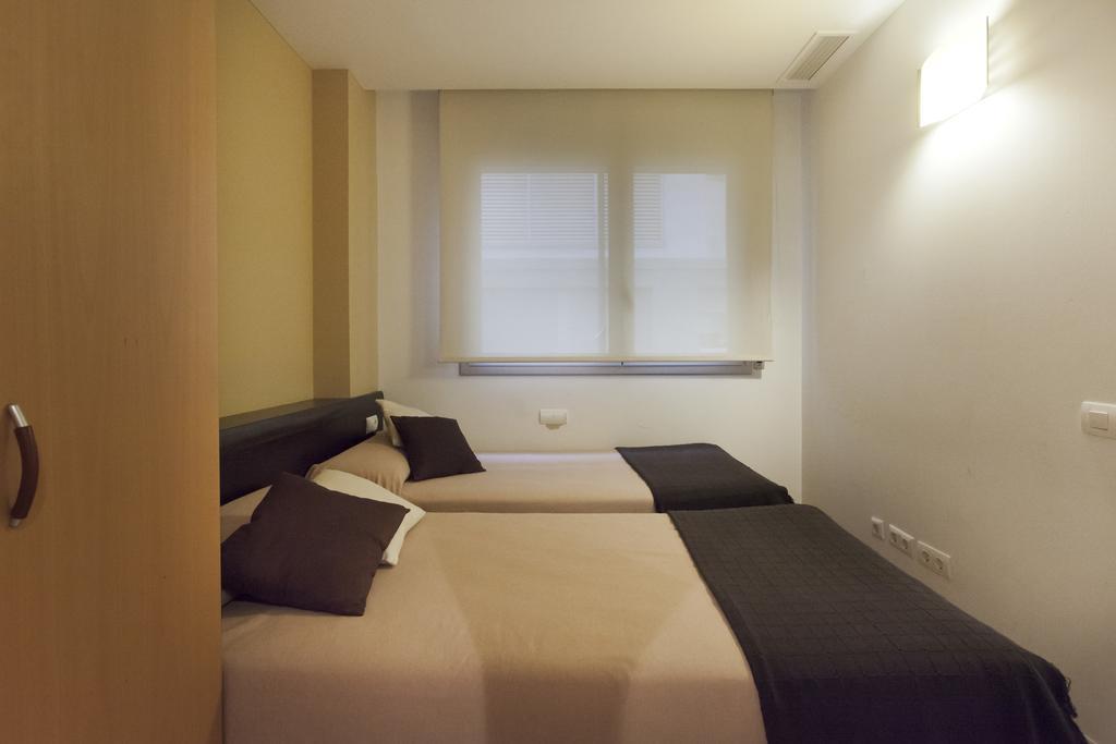Apartaments Travessera-Parc Gueell บาร์เซโลนา ภายนอก รูปภาพ