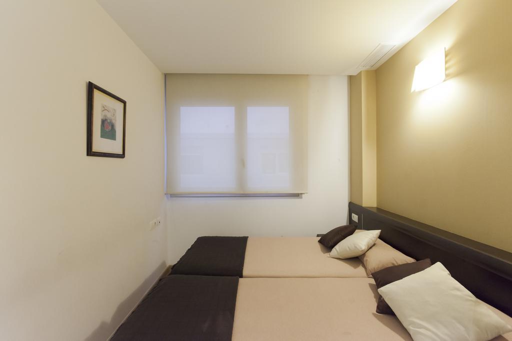 Apartaments Travessera-Parc Gueell บาร์เซโลนา ภายนอก รูปภาพ