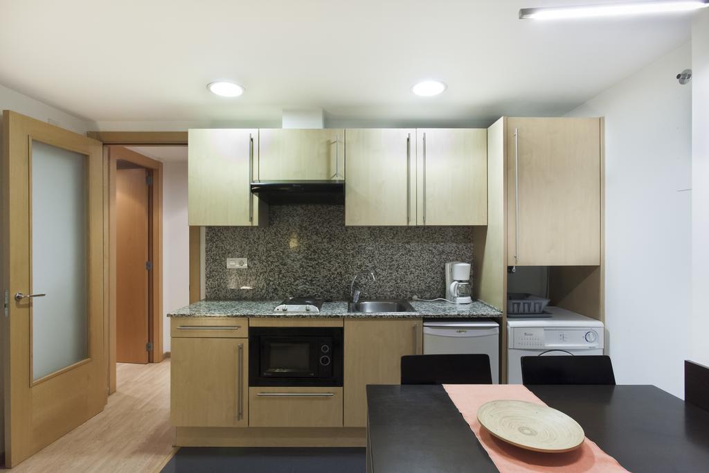 Apartaments Travessera-Parc Gueell บาร์เซโลนา ภายนอก รูปภาพ