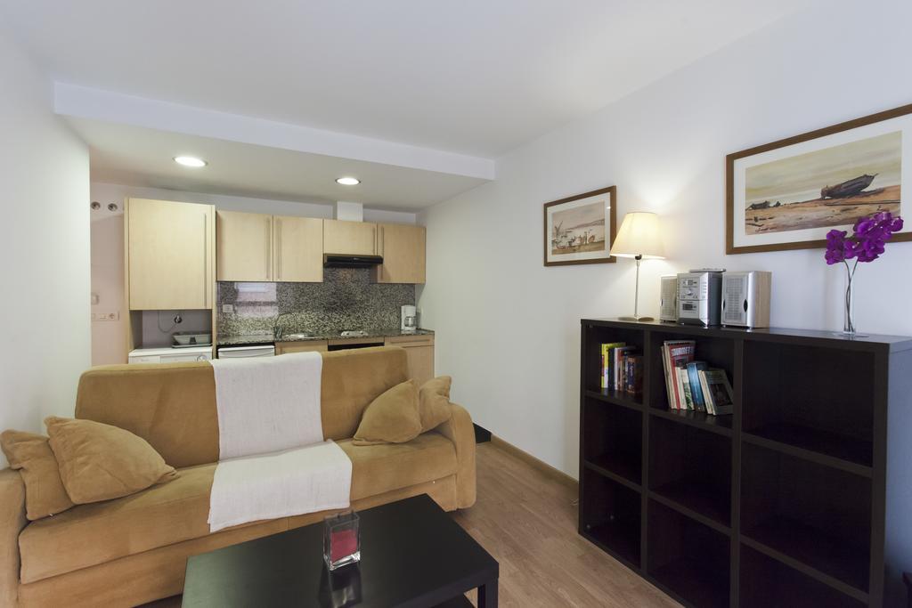 Apartaments Travessera-Parc Gueell บาร์เซโลนา ภายนอก รูปภาพ