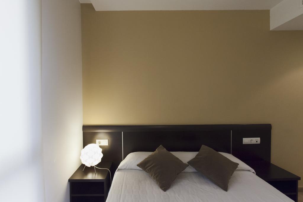 Apartaments Travessera-Parc Gueell บาร์เซโลนา ภายนอก รูปภาพ