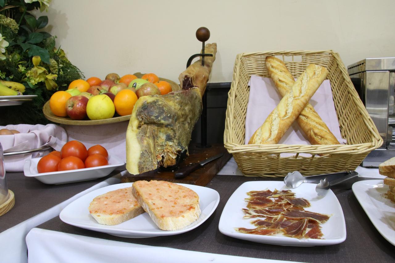 Apartaments Travessera-Parc Gueell บาร์เซโลนา ภายนอก รูปภาพ
